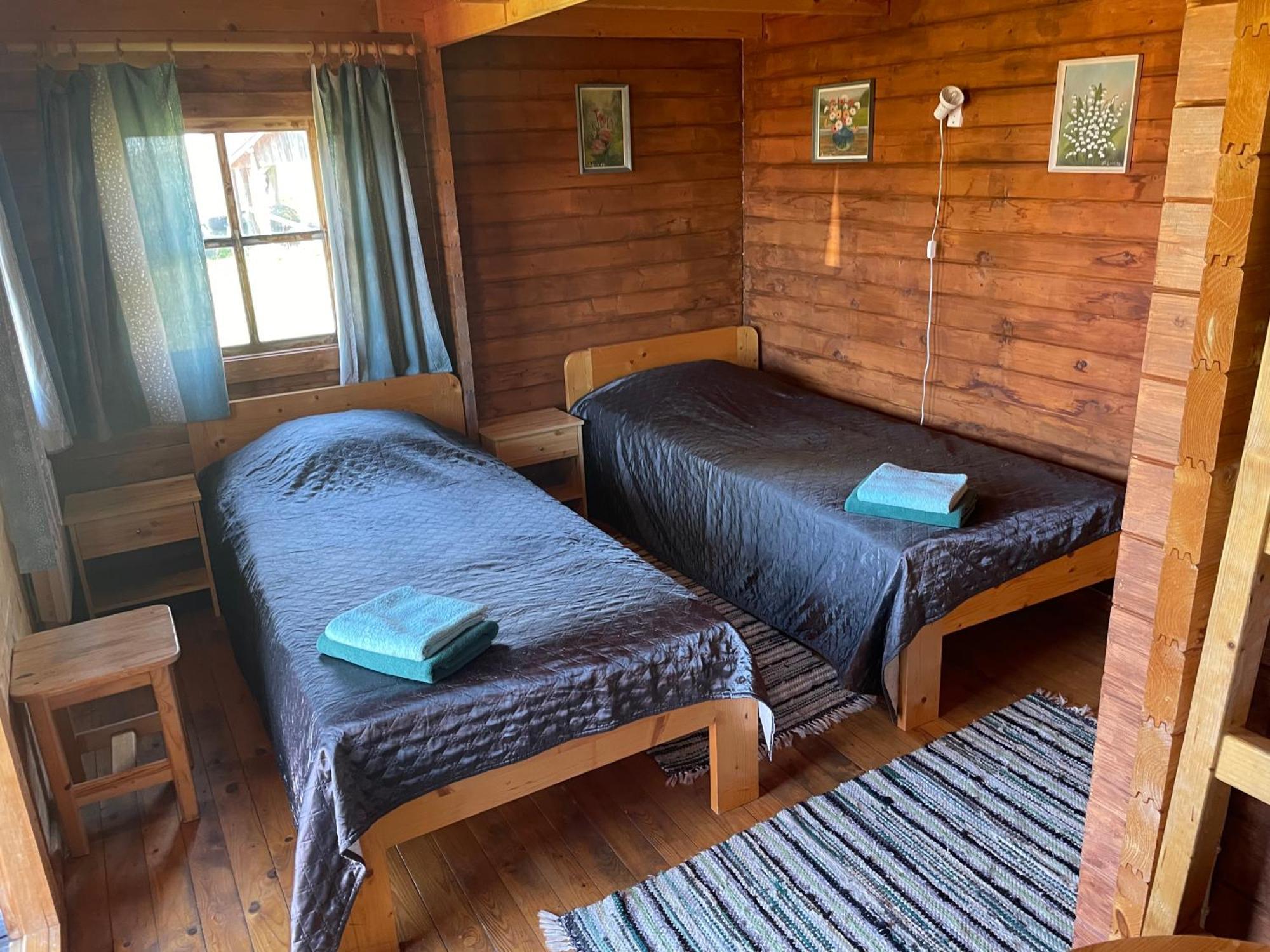 Emmaste Teemaja Hostel Ngoại thất bức ảnh